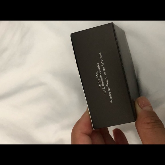 Becca powder - Picture 2 of 2